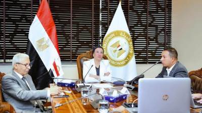 وزيرة البيئة ومحافظ الفيوم يتابعان أعمال تنفيذ مشروعات إعادة التوازن البيئى لبحيرة قارون