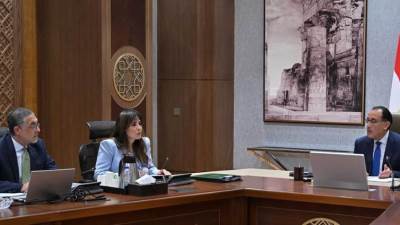 مدبولي يستعرض مع الرئيس التنفيذي لهيئة الاستثمار نتائج الجهود الترويجية لجذب الاستثمارات الأجنبية لمصر