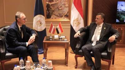 وزير السياحة يبحث مع سفير لاتفيا بالقاهرة أوجه تعزيز التعاون بين البلدين