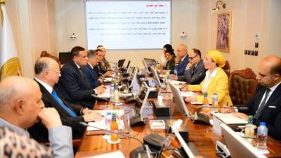 وزيرا التنمية المحلية والبيئة ومحافظ القاهرة يستعرضون مستجدات مشروع إدارة تلوث الهواء