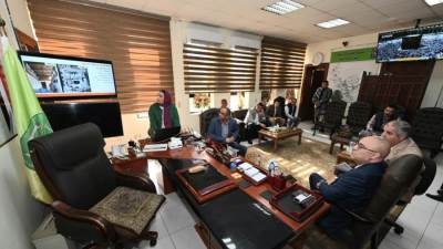 الجزار يعقد اجتماعا بمقر جهاز العاشر لمتابعة وضع منظومة مياه الشرب