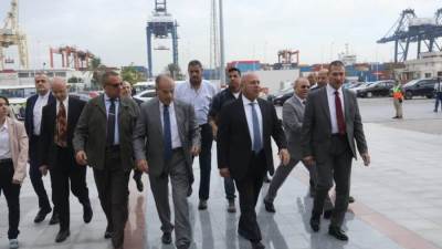 وزير النقل يتفقد محطة تحيا مصر متعددة الأغراض