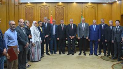 البترول: توقيع عقدى إنشاء محطتى وقود جديدتين لتموين السيارات بالغاز والوقود