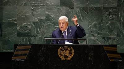 الرئيس الفلسطينى يثمن الجهود المصرية والقطرية باتفاق الهدنة فى غزة