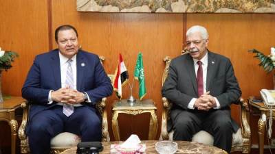 رئيس الرقابة الصحية ورئيس جامعة المنوفية يناقشان خطة حصول المنشآت الطبية على الاعتماد استعداداً للتأمين الصحي