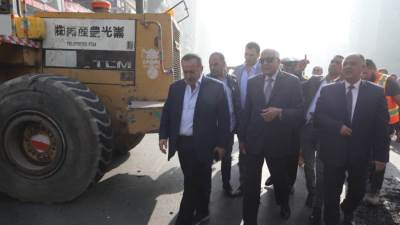 محافظ الجيزة يوجه بتحديد الارتفاعات المسموح بها لعبور السيارات من أسفل كبارى المشاة