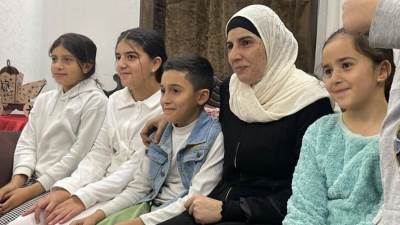 الأسيرة الفلسطينية المحررة فلسطين نجم: فرحتي منقوصة حزنا على شهداء غزة