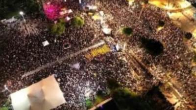 آلاف الإسرائيليين يتظاهرون فى تل أبيب للمطالبة بعودة جميع "المحتجزين"