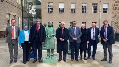 وزير التعليم يبحث مع رئيس الكلية الملكية للجراحين بأدنبرة إنشاء فرع للكلية الملكية بالعاصمة الإدارية