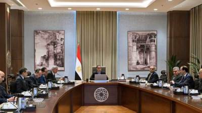 مدبولي: تحقيق الانتشار الأوسع لتلك الصيدليات يتسق مع حرص الدولة على النهوض بالخدمات الطبية