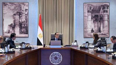 رئيس الوزراء يستعرض أولويات المشروعات القومية في القطاع الصحي للعام 2023-2024