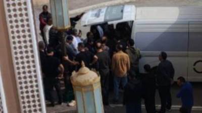 وصول جثمان طارق عبد العزيز إلى مسجد الشرطة