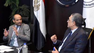 الرئيس التنفيذي للهيئة العامة للاستثمار ورئيس البورصة يبحثان تفعيل أطر التعاون