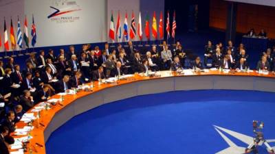 الناتو: نرحب بتمديد الهدنة ووقف القتال وإطلاق سراح المحتجزين وإيصال المساعدات