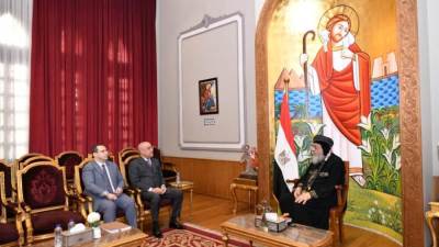 وزير الإسكان يلتقي البابا تواضروس الثاني لمتابعة موقف تنفيذ الكنائس فى المدن الجديدة