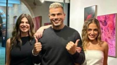 كنزي عمرو دياب تفتتح معرضها الفنى فى لندن بحضور الهضبة