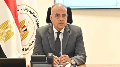 سويلم يتابع ضوابط إستخدام المياه الجوفية ومنظومة المراقبة والتحكم في الآبار 