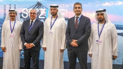 رئيس اقتصادية قناة السويس يلتقي رئيس مجموعة موانئ دبي العالمية لبحث التعاون المشترك