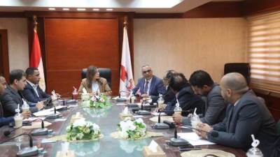 وزيرة الثقافة تجتمع بمديري إقليم وسط الصعيد الثقافي لوضع استراتيجية تطوير المنظومة