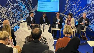 وزير الصحة يؤكد ضرورة دمج اعتبارات تغير المناخ في تصميم مرافق الرعاية الصحية