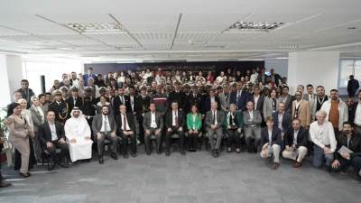 المصرية للاتصالات تدعم تطوير كوادر جديدة فى صناعة الكابلات البحرية