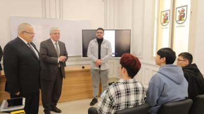 وزير التعليم  ورئيس جامعة القاهرة يتفقدان الفرع الدولي للجامعة بـ6 أكتوبر