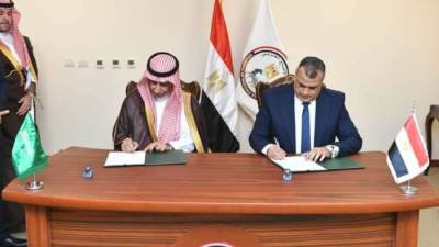 "وزير الدولة للإنتاج الحربي" يوقع مذكرة تفاهم مع الهيئة العامة  للصناعات العسكرية السعودية