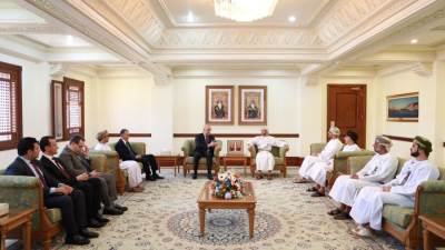 وزير الإسكان يلتقى محافظ مسقط عاصمة سلطنة عمان لعرض التجربة المصرية