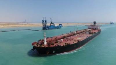 "القاهرة الإخبارية": انتظام سير الملاحة فى قناة السويس