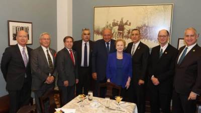 وزير الخارجية يشارك في إفطار عمل مع مجموعة أصدقاء مصر بالكونجرس الأمريكي