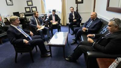 وزير الخارجية يلتقي عدداً من قيادات ورؤساء لجان مجلس النواب الأمريكي