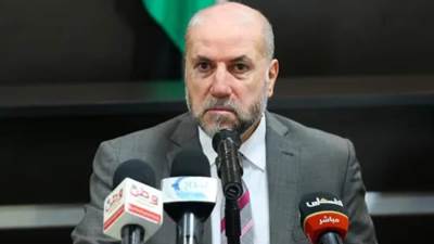 مستشار الرئيس الفلسطيني: المخطط الإسرائيلي لتهجير المواطنين من غزة "جريمة حرب"