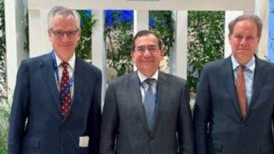 مباحثات مع مساعدى وزيرة الطاقة الأمريكية ووزير البيئة والعمل المناخى بإستراليا