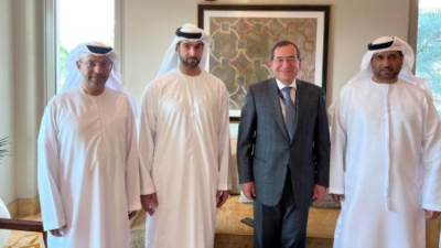 وزير البترول يستعرض أوجه التعاون القائم بين قطاع البترول وشركة "مبادلة"