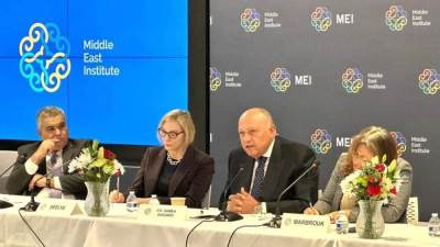 لقاءات مكثفة لوزير الخارجية مع وسائل الإعلام ومراكز الأبحاث وشحذ الأفكار الأمريكية