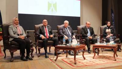 عاشور: يؤكد على الدور الهام لوزارة التعليم العالي في تحقيق الأمن القومي المصري