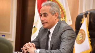 وزير العمل يوجه المديريات بالتنسيق بين أصحاب الأعمال والعمال لتسهيل مشاركه في الانتخابات غداً