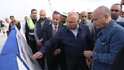 وزير النقل يتابع تقدم معدلات تنفيذ مشروع تطوير ميناء السخنة