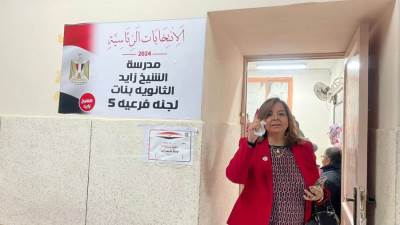 الرئيس التنفيذي لصندوق "الإسكان الاجتماعي" تدلي بصوتها في الانتخابات الرئاسية