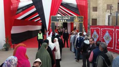 الداخلية تواصل متابعة تأمين سير عملية الإقتراع لليوم الثانى للإنتخابات الرئاسية