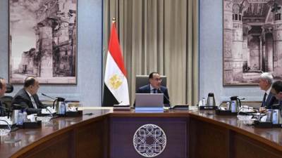 رئيس الوزراء يتابع توفير الاعتمادات المالية اللازمة لهيئة الشراء الموحد