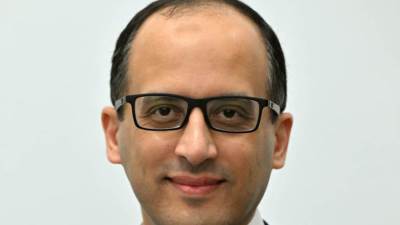 المستشار محمد الحمصانى متحدثا باسم مجلس الوزراء