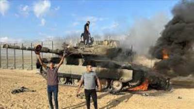 فصائل فلسطينية تعلن استهداف 7 دبابات إسرائيلية شرق وشمال خان يونس