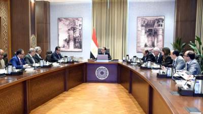 مدبولي يوجه بإزالة أي عوائق بيروقراطية.. ويؤكد: مُستعدون لتقديم أي حوافز لشركات تصنيع الأدوية