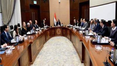 رئيس الوزراء يبحث مع وفد إيطالى إقامة استثمارات جديدة فى مجال الأمن الغذائى