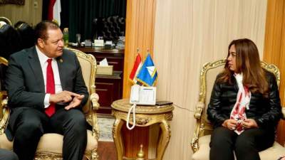 رئيس هيئة الاعتماد والرقابة الصحية يبحث مع محافظ دمياط سبل تجهيز المنشآت الصحية