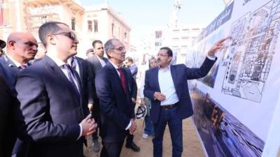 وزير الاتصالات يتفقد أعمال إنشاء مركز إبداع مصر الرقمية "كريتيفا" بقصر الملك فؤاد الأول 