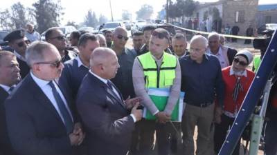 وزير النقل يتفقد مواقع العمل بعدد من مشروعات الطرق والكباري بمحافظتي كفر الشيخ والدقهلية