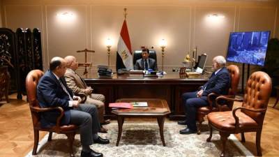 وزير الشباب والرياضة يستقبل رئيس الاتحاد المصري للكاراتيه