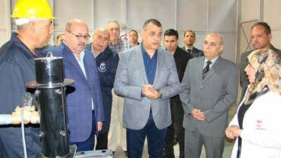 "وزير الدولة للإنتاج الحربي" يقوم بجولة تفقدية مفاجئة لشركتيّ "حلوان للآلات والمعدات" و"حلوان لمحركات الديزل" 